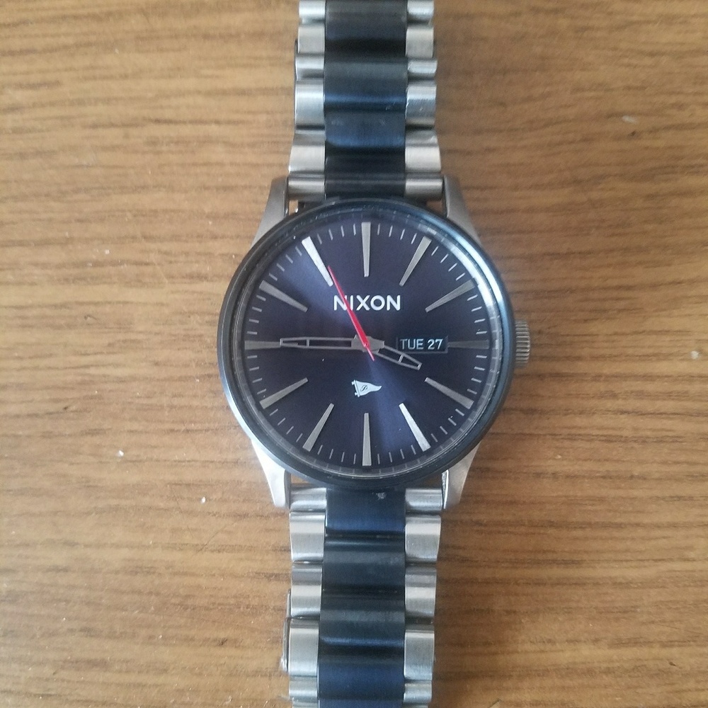 nixon sentry ss watch used watch